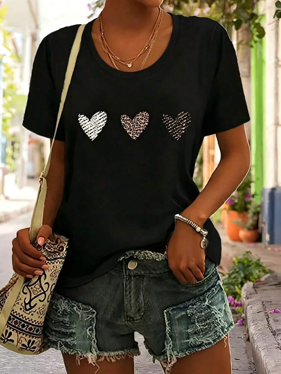 Plus Size Women's Casual Crew Neck Leopard Print Heart Graphic T-Shirt - This Casual Short-Sleeve Top Is Versatile - 黑色 - 查看 1