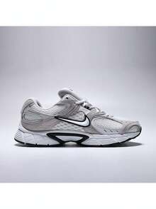 Sepatu Sneakers Kasual Low-Top NIKE V5 RNR SUEDE 2 Pria IX0702-103 - Hitam dan Putih - View 2