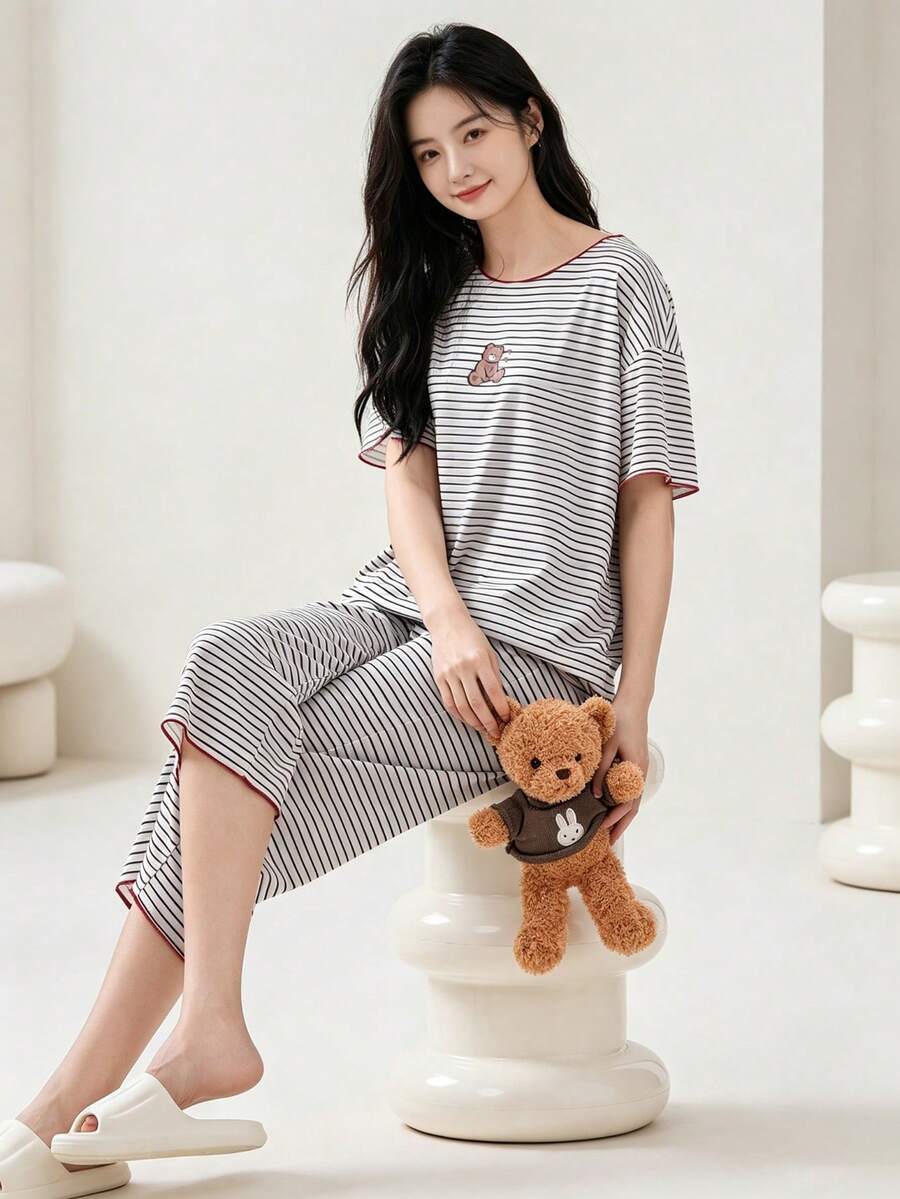 【AICJ睡衣】女士休闲纯色睡衣两件套,母亲节礼物,圆领卡通熊印花条纹短袖上衣和七分裤,春夏款,两件套 - 米色 - 查看 1