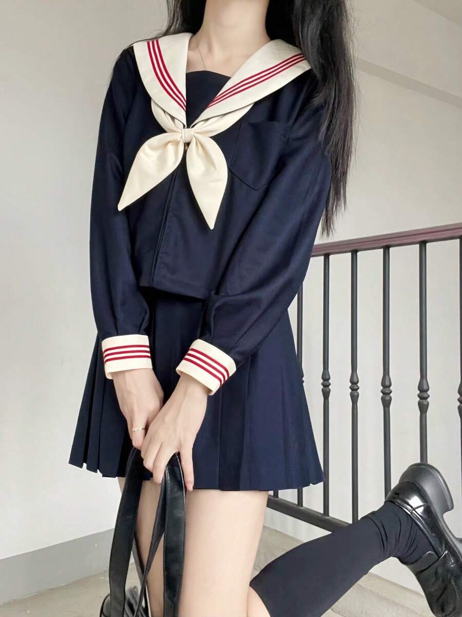 1 Stück Kawaii Campus JK Uniform Set mit Schleife, weißes und marineblaues Langarm-Oberteil mit marineblauem Faltenrock für den Herbst - Blau-Weiß - Übersicht 1
