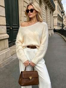 Nicenter Sweater Rajut Wanita Warna Krem yang Elegan, Model Bahu Terbuka, Panjang Reguler, Lengan Panjang, Bahan Lembut dan Elastis Sedang untuk Gaya Musim Gugur & Musim Dingin - Putih - View 3