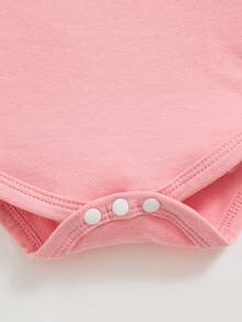 3pcs/Set, Baby Girl, Soft & Comfortable, Casual Cute Elegant, "Daddy's Little Princess" Letter Slogan Ruffle Short Sleeve Bodysuit And Bow Decor Houndstooth Shorts And Headband, Baby Girl Clothing, Infant Clothing, Newborn Baby Girl Clothing, Girl Clothing Set, Suitable For Daily, Party, Vacation, Outdoor Activities - Pink - View 7