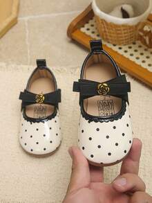 1 Pair Girls' New Fashion Elegant Minimalist Comfortable Shiny Printed PU Breathable Material Handmade Bow Rose Flower Buckle Decor Elastic Strap Floral Trim Design Soft Slip-On Easy Wear Flat Mary Jane Princess Shoes, Match With Skirts, Jeans, Home, School, Performance, Suitable For Spring, Summer, Autumn, Holiday Gift Choice - Beige - View 12