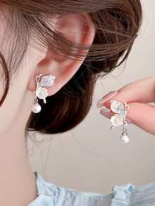 1 Pasang Anting-Anting Modis, Cantik dan Manis, Cocok untuk Wanita Saat Beraktivitas Sehari-hari - Biru - View 8