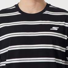 Skechers Kaos oblong lengan pendek longgar bergaris hitam putih unisex dengan logo bordir. - Hitam - View 8