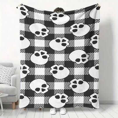 1PC Soft Black & White Plaid Skull Flannel Blanket, Antibacterial Thickened Home Decor, Suitable For Sofa Bed Living Room Travel Office Shawl Blanket, Nap Blanket, Air Conditioning Blanket, Bed Sheet Blanket, Camping Blanket, Background Wall Decoration Blanket, Ideal Gift, Daily Gift, Birthday Gift