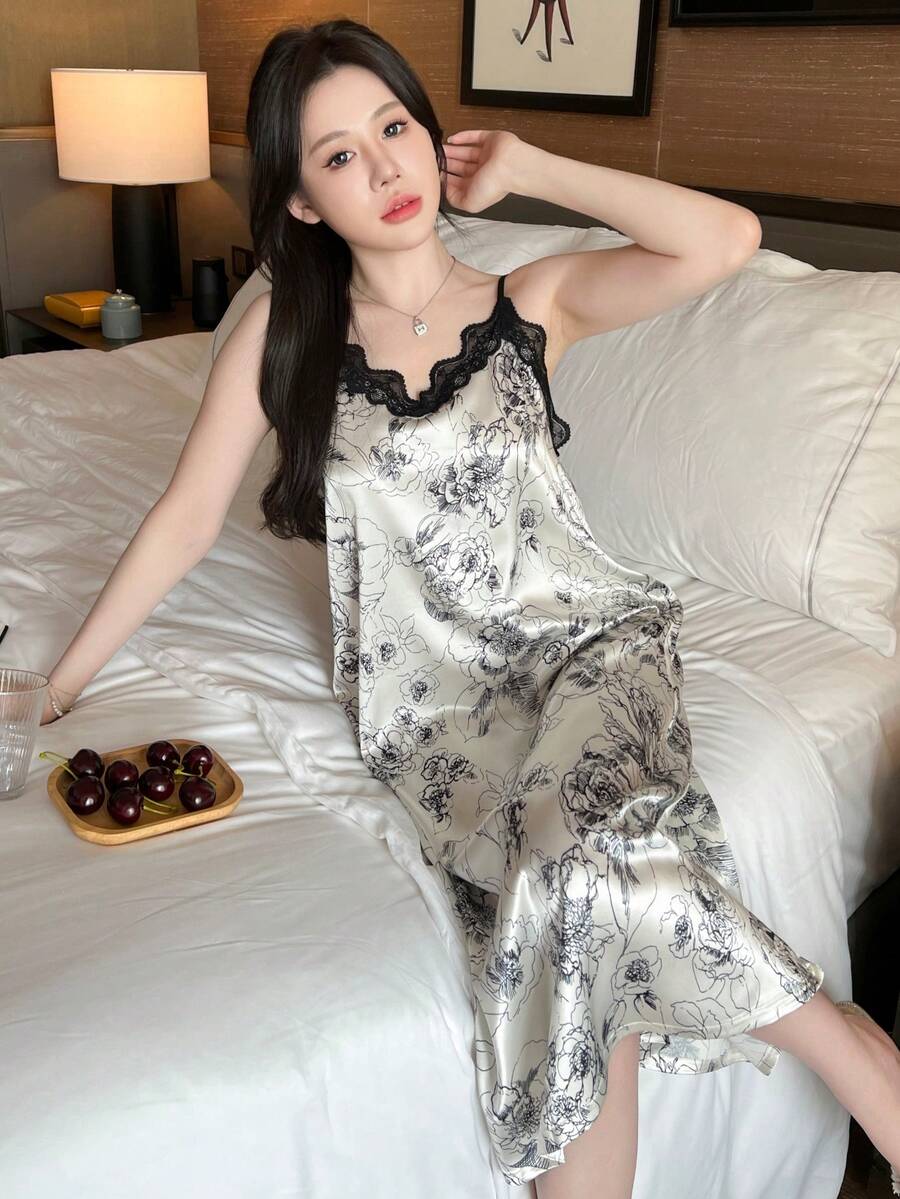 女士蕾丝拼接花卉印花性感吊带长款睡裙，休闲睡衣，水墨图案 - 黑與白 - 查看 1