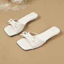 Sandal Pantai Wanita Model Korea dengan Hiasan Pita, Hak Rendah, Gaya Peri, Model Korea, Ujung Terbuka, Ringan, untuk Musim Panas, Cocok untuk Aktivitas Luar Ruangan, Versi Korea. - Putih - View 7