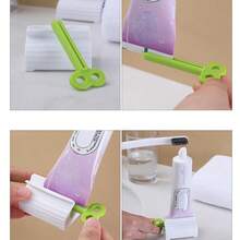 Espremedor Pasta Dente Suporte Dispenser Tubo Creme Dental Pomada - 1PC Cor aleatória - Visão 3