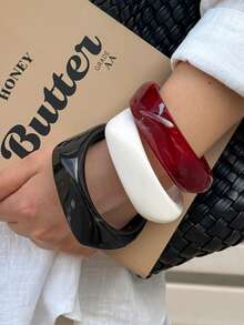 1pc European & American Minimalist Geometric Curved Wide Asymmetrical Cut Faux Marble Texture Resin Bracelet, Elegant Charming Women's Stackable Mixed Color Bracelet, Suitable For Beach Vacation, Street Photography, Couples, Gift, Daily Wear, Music Festival, Fashion Jewelry (Slight Color Difference And Flaws In Resin Bracelet Are Normal) - Bracelet - View 1