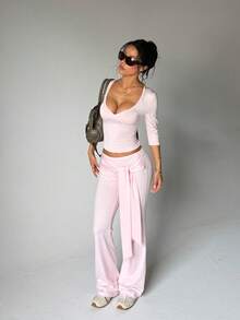 Sovereign Charm 2pcs Women's Light Pink Sports Suit Set,3/4 Sleeve Deep V Neck Top&Tied Wrap High Waist Flared Pants - Pink - View 2