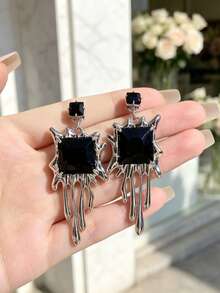 1 Pair Of Fashionable Personalities Exquisite And Elegant Earrings Suitable For Women's Daily Commuting ﻿ - Black - View 2