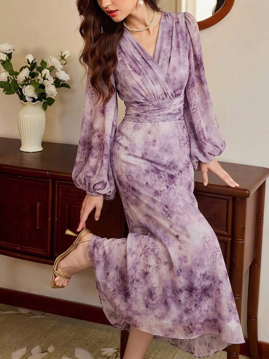 優雅抽象印花V領修身中長洋裝,適合晚宴派對與婚禮賓客秋季穿著 - 彩色 - 查看 1