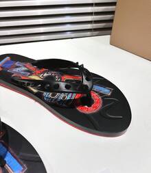 CL Explosion Red Rivet Sole Non-Slip Flat Heel Clip Foot Beach Sandals Outdoor Couples - 蒙特內哥羅 - 查看 6