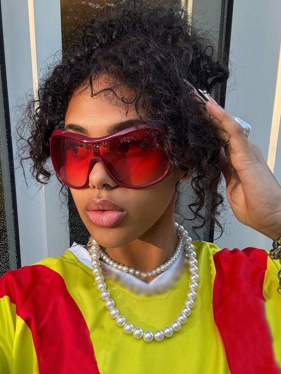1pc Oversized Wrap-Around One-Piece Women's Glasses, Personalized Y2K Street Style Fashion Eyewear - Red Frame Red Tablet - View 1