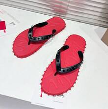 CL Explosion Red Rivet Sole Non-Slip Flat Heel Clip Foot Beach Sandals Outdoor Couples - 紅色 - 查看 5