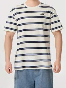 Skechers Kaos oblong lengan pendek longgar bergaris hitam putih unisex dengan logo bordir. - Putih - View 5