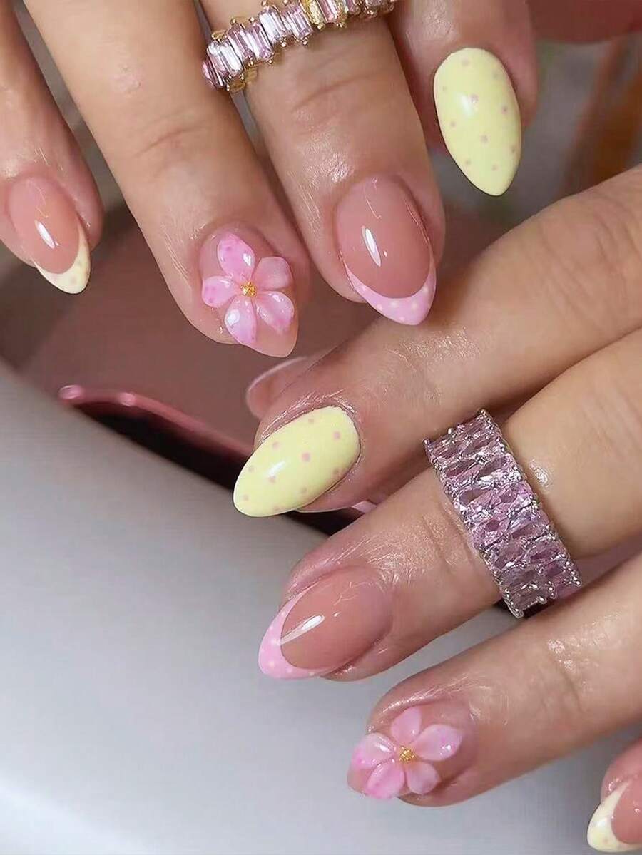 24pcs White Edge Black Wave Dot French Almond Wearing Nail, Nude Transparent 3D Transparent Pink Petals With Small Gold Beads In The Center For Exquisite Decoration French Wearing Nail, Daily Commuting, Plain Looking Atmosphere, False Nails - Multicolor - View 1