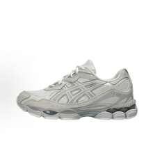 ASICS Gel-NYC Sneakers - Authentic Unisex Retro Lifestyle Running Shoes | Viral 2026 Sportstyle Urban Trainers | Premium Gel Technology Cushioning | Durable Suede & Mesh Performance Footwear | Classic Comfort Daily Sneakers - Light Gray - 查看 1