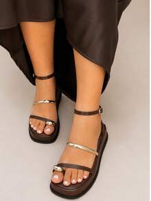 Sándalia Feminina Flatform Plataforma Super Confortável Casual Ajustavel Detalhes Metalizados Preto - Preto - Visão 10