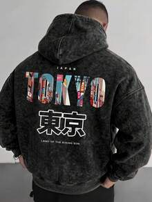 男士黑色灰色水洗紮染 TOKYO 都市街景插圖日文漢字印花寬鬆連帽衛衣，袋鼠口袋抽繩運動衫 - 黑色 - 查看 2