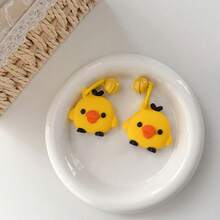 Japanese & Korean Cartoon Apple Anti-Lost Protective Case For AirTag, 3D Silicone Chicken Nose Protective Cover, Compatible With AirTag Tracker, Universal For Ninebot E80 E100 Electric Scooter Key, Anti-Lost Keychain Accessory - Yellow - View 3