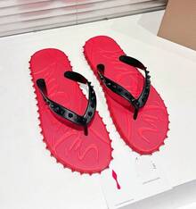 CL Explosion Red Rivet Sole Non-Slip Flat Heel Clip Foot Beach Sandals Outdoor Couples - 紅色 - 查看 4