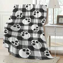 1PC Soft Black & White Plaid Skull Flannel Blanket, Antibacterial Thickened Home Decor, Suitable For Sofa Bed Living Room Travel Office Shawl Blanket, Nap Blanket, Air Conditioning Blanket, Bed Sheet Blanket, Camping Blanket, Background Wall Decoration Blanket, Ideal Gift, Daily Gift, Birthday Gift - Black and White - View 13
