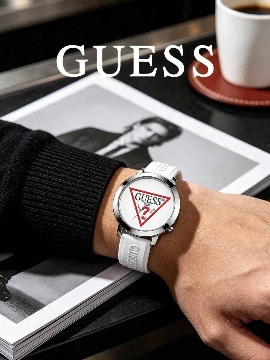 GUESS 銀色錶殼極簡腕錶,復古紅色三角 Logo 印花錶盤、壓紋 Logo 柔軟矽膠錶帶,時尚日常石英手錶 - 白色 - 查看 1
