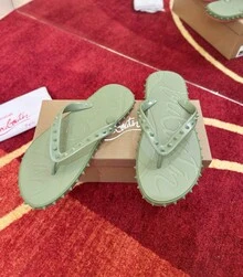 CL Explosion Red Rivet Sole Non-Slip Flat Heel Clip Foot Beach Sandals Outdoor Couples - 軍綠色 - 查看 3