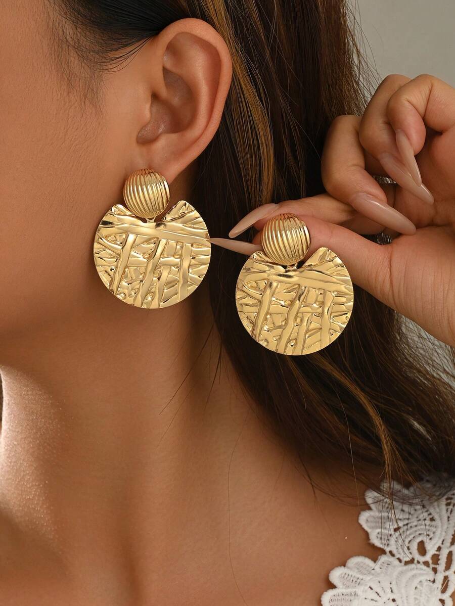 1 Pair Exaggerated Personalized Gold Striped Textured Geometric Round Earrings, Vintage Style Women's Daily Commute Jewelry - Gold - View 1