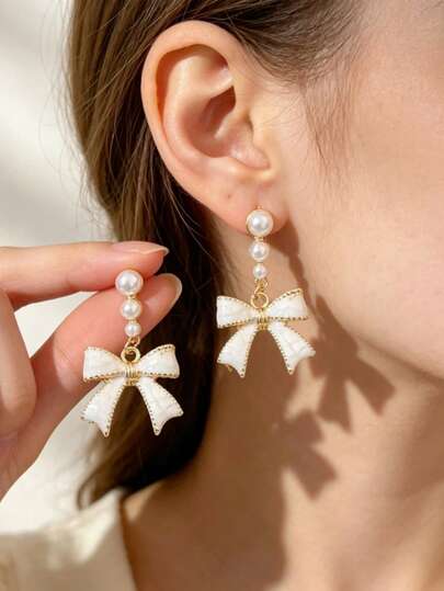 1 Pair Of Fashionable Personalities Exquisite And Elegant Butterfly Shaped Earrings Suitable For Women's Daily Commuting