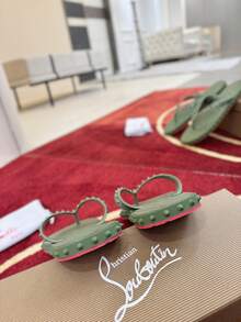 CL Explosion Red Rivet Sole Non-Slip Flat Heel Clip Foot Beach Sandals Outdoor Couples - 軍綠色 - 查看 7