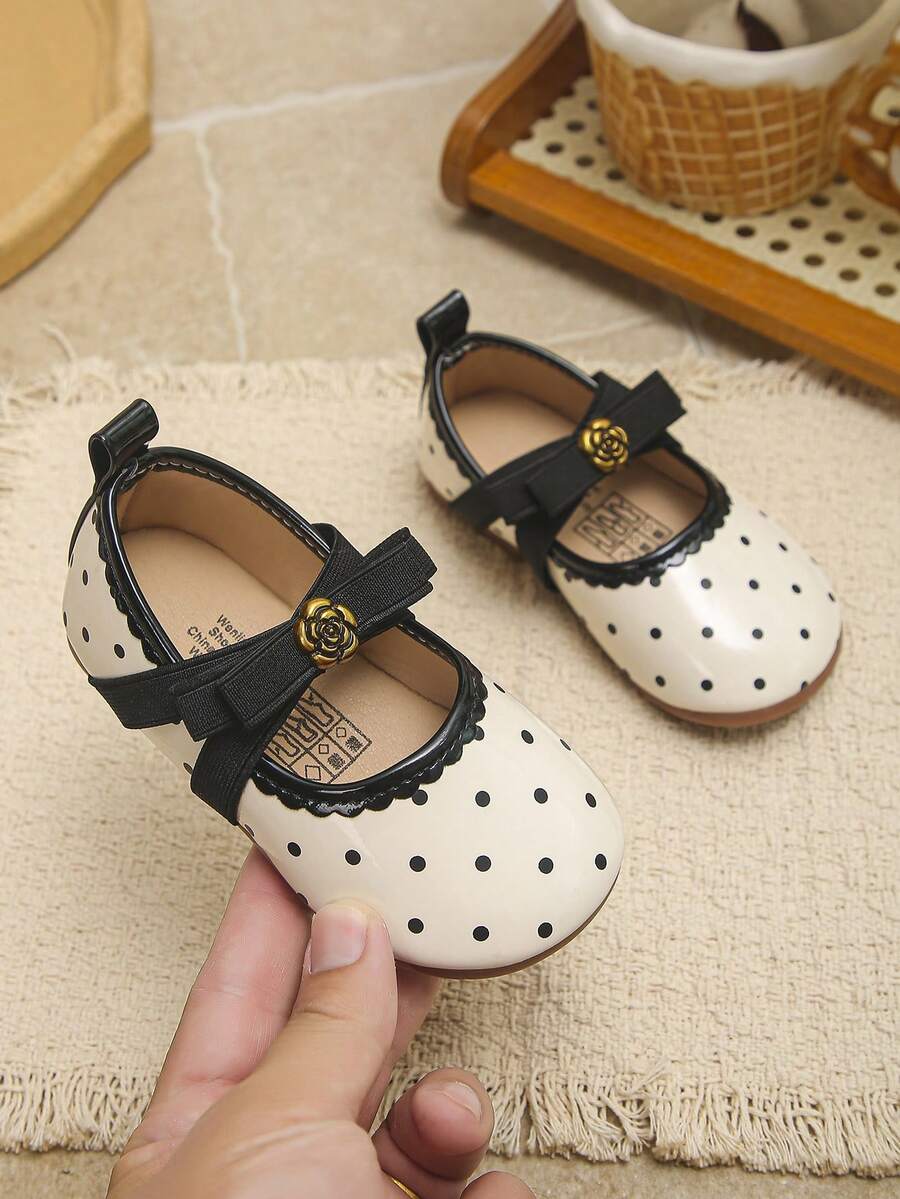 1 Pair Girls' New Fashion Elegant Minimalist Comfortable Shiny Printed PU Breathable Material Handmade Bow Rose Flower Buckle Decor Elastic Strap Floral Trim Design Soft Slip-On Easy Wear Flat Mary Jane Princess Shoes, Match With Skirts, Jeans, Home, School, Performance, Suitable For Spring, Summer, Autumn, Holiday Gift Choice - Beige - View 1