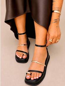 Sándalia Feminina Flatform Plataforma Super Confortável Casual Ajustavel Detalhes Metalizados Preto - Preto - Visão 2