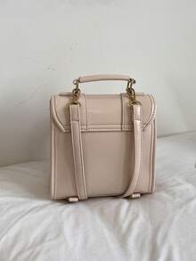 1 pièce Sac carré à main blanc crème brillant en PU avec décoration nœud & cœur, corps en forme de boîte, poignée courte assortie, rabat avec double sangle en cuir & nœud en tissu à carreaux légers, appliqué en tissu patchwork cœur & cerise coloré, logo anglais embossé, bandoulière longue réglable, style collégienne douce, taille compacte, convient pour téléphone, rouge à lèvres, écouteurs, clés, look blanc crème doux et jeune, convient pour le campus, les rendez-vous, l'après-midi - Multicolore - Voir 9