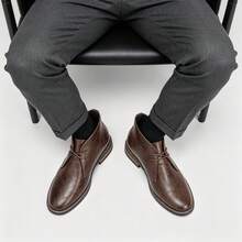 Sepatu Bot Gurun Pria Klasik Retro Derby Boots Tahan Lama Anti Selip Sepatu Bot Setinggi Mata Kaki Kasual untuk Perjalanan - Coffee Brown - View 2