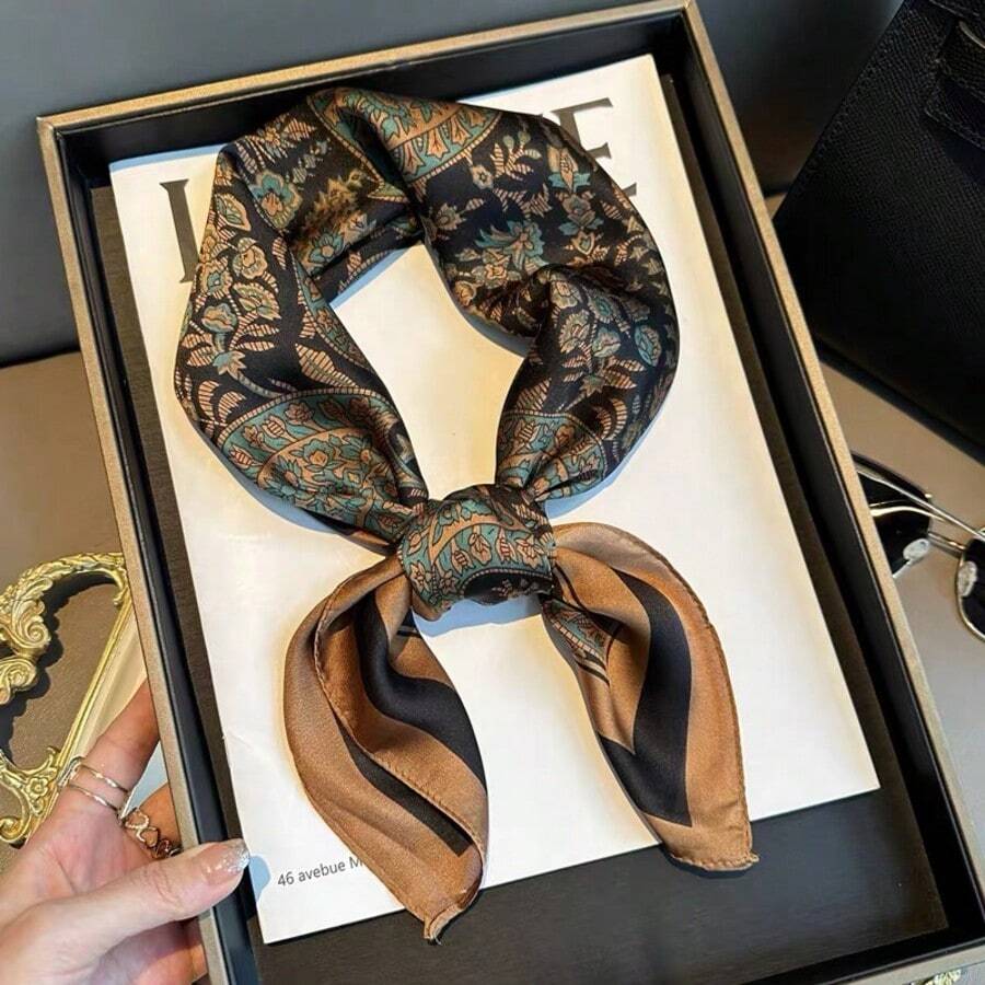 海軍藍復古花卉印花仿絲綢 70cm 正方形圍巾，男士緞面頭巾，街頭休閒百搭頸巾，中性款 - 香檳色 - 查看 1