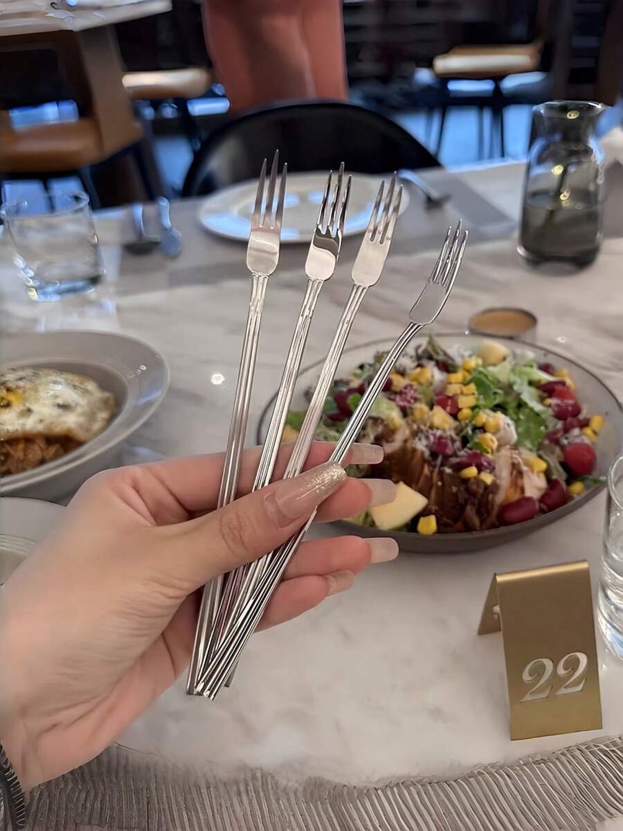 6件組不鏽鋼水果叉，西式設計，長6.8英吋，歐式創意沙拉叉，亦可作為水果叉、甜點叉與蛋糕叉使用
