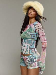 Vintage Graffiti Letter Print Long Sleeve Top, Sexy Slim Fit Cropped Base Layer, Flattering Casual Vacation Style - White - View 3