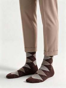 1/4 Pair Men's Brown Diamond Grid Polka Dot Striped Mid-Calf Socks, Breathable Vintage Gentleman, British Style, Geometric Print, Diamond Grid Polka Dot Striped, Suitable For Office Commute Gift-Giving Scenarios, Minimalist Style, Classic Design, Suitable For Daily Commute Office Scenarios, Suitable For Business Workplace Gift-Giving Scenarios, - Multicolor - View 3