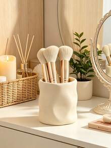 1pc Cream White Asymmetrical Jar-Shaped Resin Makeup Brush Holder, Asymmetric Embossed Surface, Multi-Functional Desktop Decor, Mini Vase & Storage Box, Suitable For Living Room, Bedroom And Office (Cream White & Purple) - Multicolor - View 2