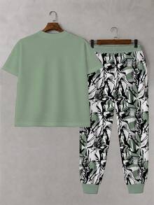 Plus Size Men's 2 Pieces Set, Men's Long Pants, Graphic T-Shirt, Streetwear Series "Horizontal Stripe Abstract Floral Patchwork Camouflage Print" Pattern Set - Polyester Fabric, Drawstring, Pockets, Suitable For Plus Size Body - Multicolor - View 3