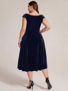 EVERPRETTY Sexy Mid-Length V-Neck A-Line Navy Blue Dress Suitable For Wedding Guest - Navy Blue - View 2
