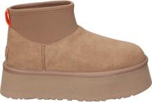 UGG | Women's UGG Classic Mini Dipper Boots – Chestnut Brown Australian Boots – Platform Slip-On Boots – Shearling Lined – Comfortable And Versatile - Camel - View 1