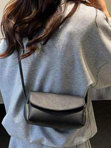 Bolso de hombro ligero y de lujo con estilo retro para mujer, versátil para uso diario - Negro - Ver 3