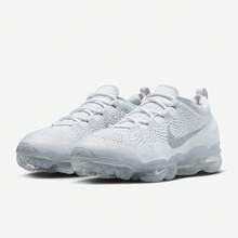 Nike VaporMax 2023 ligeras, suaves, cómodas, con amortiguación, transpirables y de soporte, zapatillas de running de corte bajo para uso urbano y diario, para hombre, blancas - Blanco/Azul - Ver 3