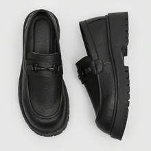 Sapatos Derby Slip-On Masculinos com Sola Grossa e Bico Largo, Sapatos Sociais Casual Business de Nicho High Street, Sapatos Casuais Masculinos Antiderrapantes e Resistentes ao Desgaste, Mocassins Retrô de Cor Sólida, Adequados para Casual, Negócios, Festa, Casamento, Cerimônia de Formatura, Todas as Estações - Preto - Visão 10