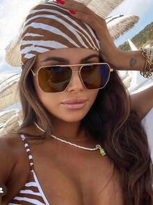 1 Pair Luxury Double-Beam Metal Large Frame Polygonal Women's Fashion Glasses, Metal Frame With Tea-Colored Lenses, European And American Beach Vacation Commute Slimming Glasses, Perfect For Beach Parties And Casual Outings. Women's Beach Accessories, Summer Beach Vacation Essential, Outdoor Travel, Street Style, Y2K Style Large Frame, Music Festival Look, Back To School Avant-Garde Style - Gold Frame Brown Lenses - View 1