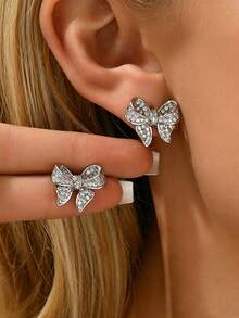 1 par de pendientes de botón de lujo elegante y de moda con forma de lazo de circonita cúbica para uso diario de mujeres - Plateado - Ver 1